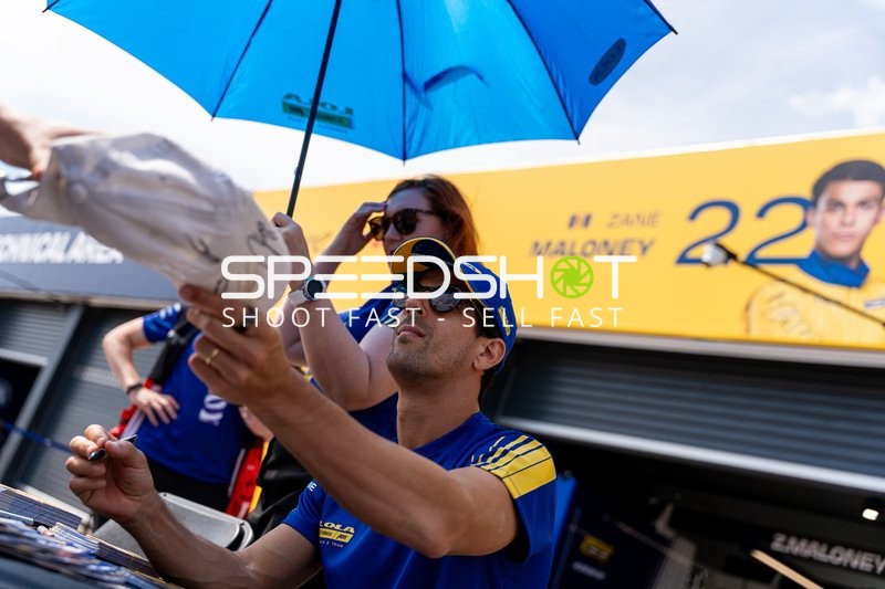 Autogrammstunde beim Hankook Berlin E-Prix