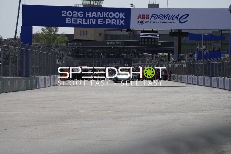 Startaufstellung beim Formel E Rennen