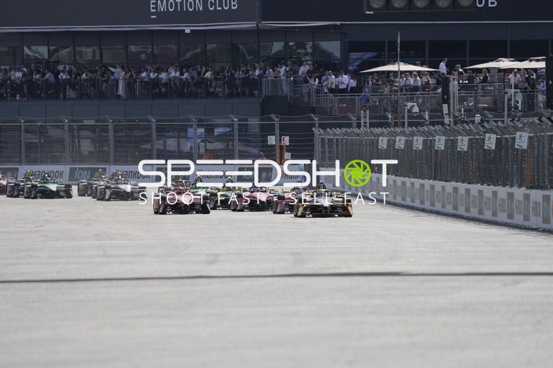 Startphase beim Hankook Berlin E-Prix