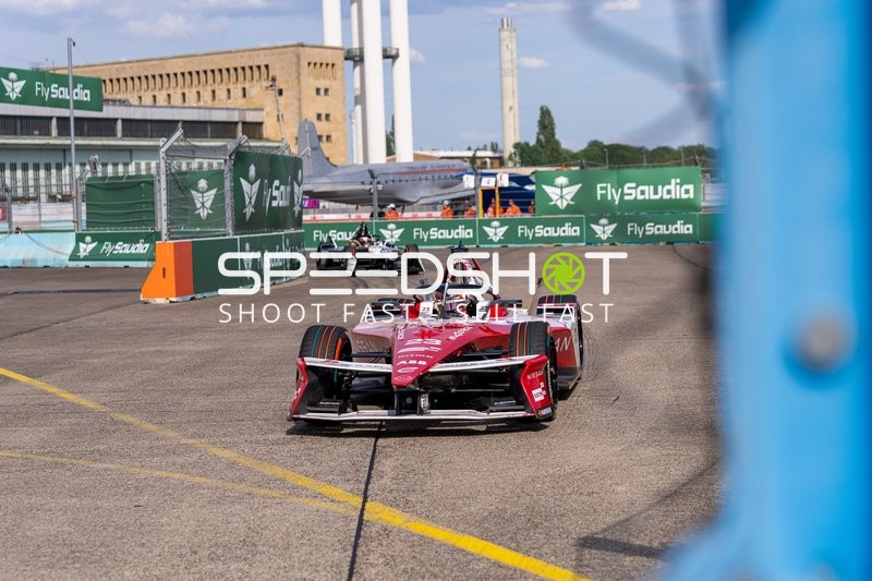 Spannende Rennsituation beim Hankook Berlin E-Prix