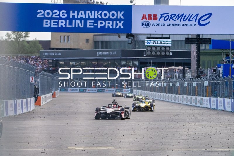 Spannende Rennsituation beim Hankook Berlin E-Prix 2026