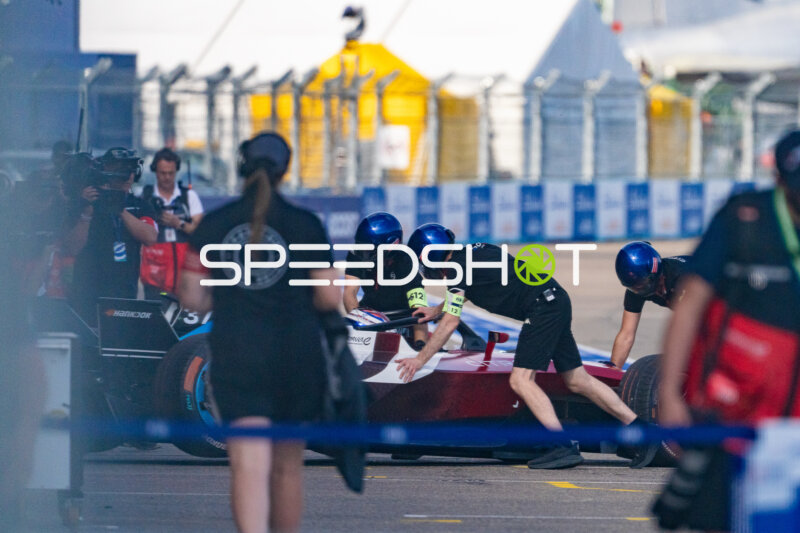Boxenstopp beim Hankook Berlin E-Prix