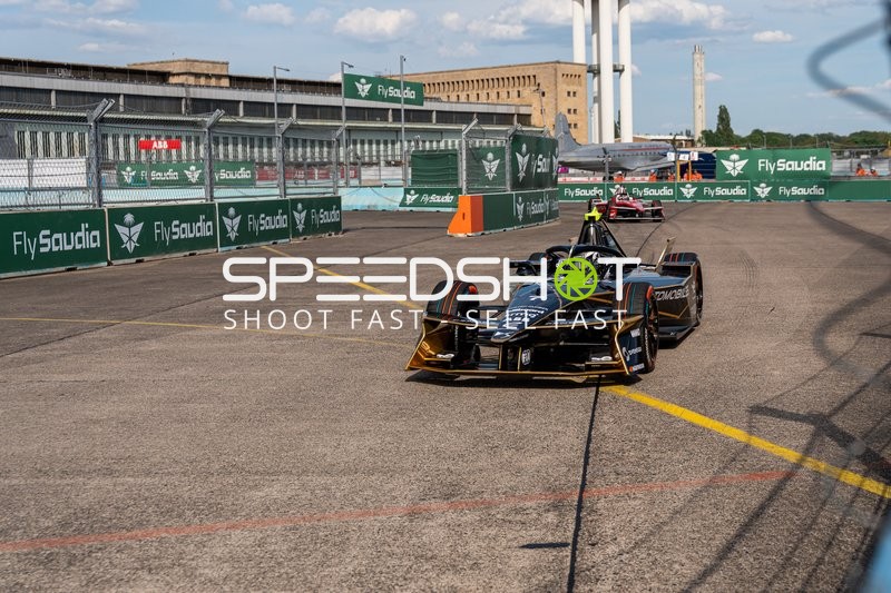 Spannende Rennsituation beim Berlin E-Prix