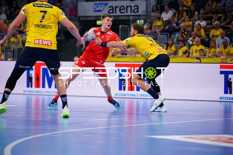 Szene mit Reynir Thor Stefansson (19; MT Melsungen) und Steven Plucnar Jacobsen (9; Rhein Neckar Löwen)