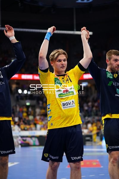 Szene mit Elias Ciudad-Benitez (41; Rhein Neckar Löwen) und Tim Nothdurft (28; Rhein Neckar Löwen)