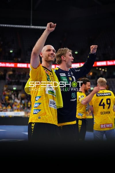 Szene mit Lukas Sandell (11; Rhein Neckar Löwen) und Edwin Aspenbäck (78; Rhein Neckar Löwen)