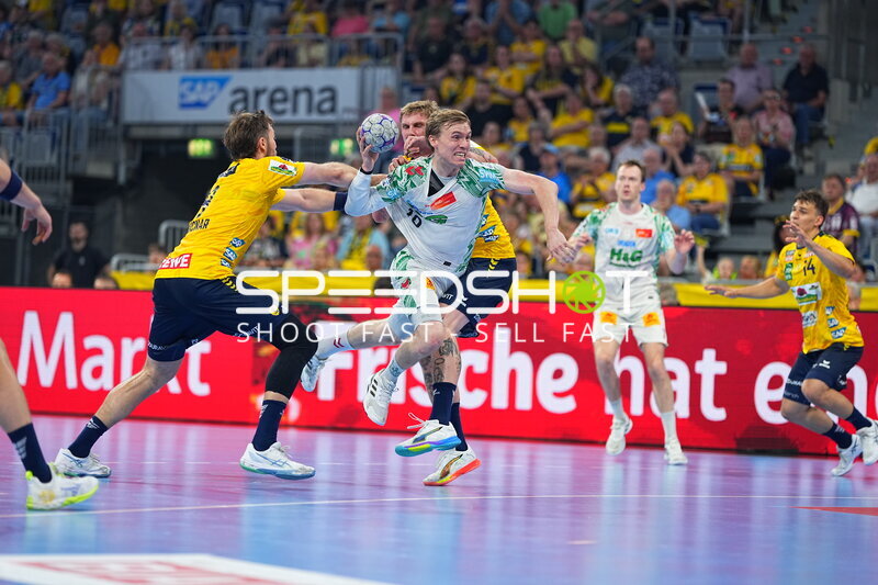 SC Magdeburg #10 durchbricht Löwen-Deckung in der SAP Arena