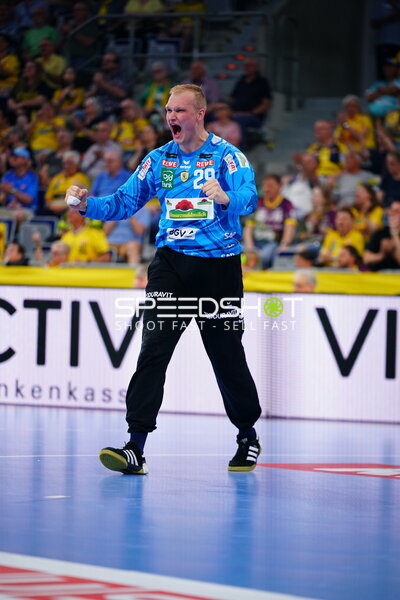 David Späth (#29; Rhein Neckar Löwen) bejubelt Parade in der SAP Arena