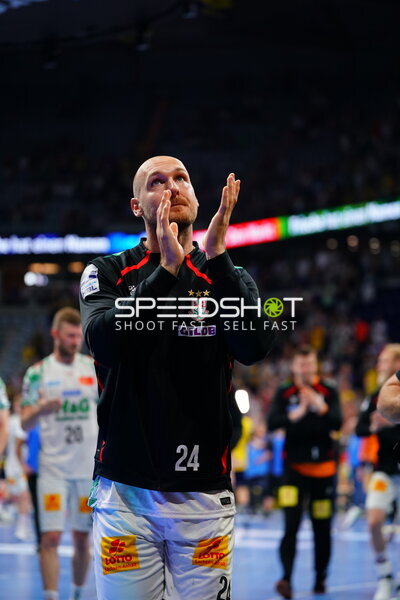 Magnus Saugstrup (#23; SC Magdeburg) gibt Anweisungen in der SAP Arena