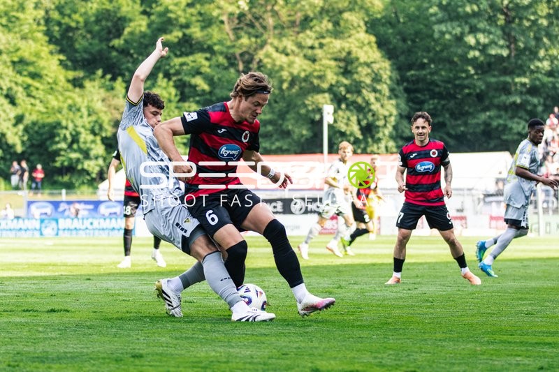 Zweikampf im Sportpark Höhenberg