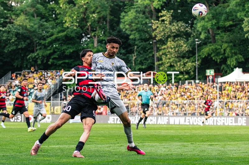 Zweikampf um den Ball