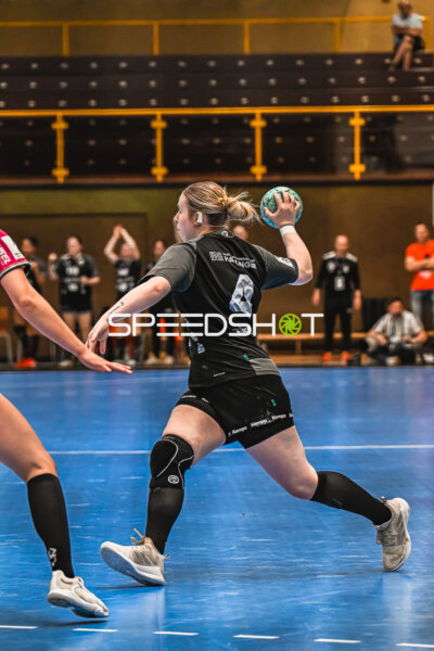 Szene mit Sella Heuper (4; HSG Bensheim/Auerbach U19)