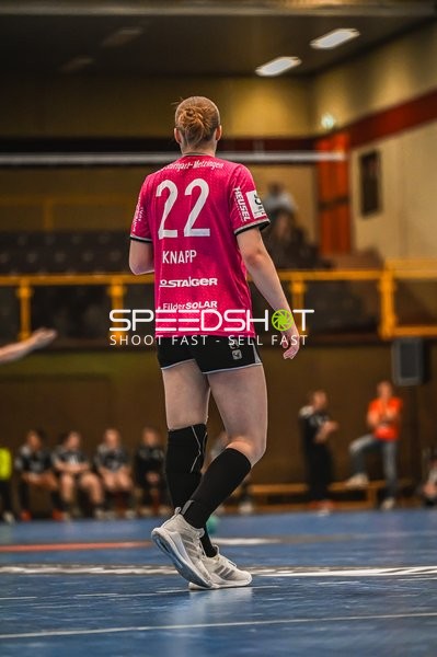 Szene mit Laura Knapp (22; HSG Stuttgart/Metzingen) in der Weststadthalle