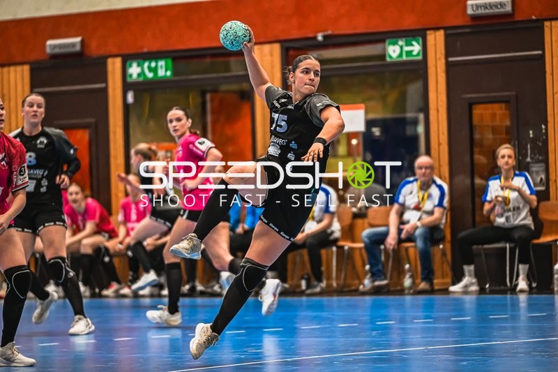 Szene mit Milena Podgorac (75; HSG Bensheim/Auerbach U19) und Romy Schmid (3; HSG Stuttgart/Metzingen)