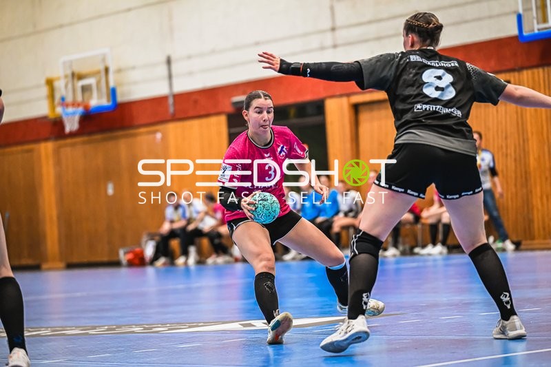Szene mit Romy Schmid (3; HSG Stuttgart/Metzingen) und pauline Borrmann (8; HSG Bensheim/Auerbach U19)