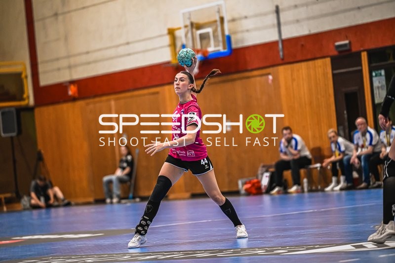 Szene mit Klara Schlipf (44; HSG Stuttgart/Metzingen)