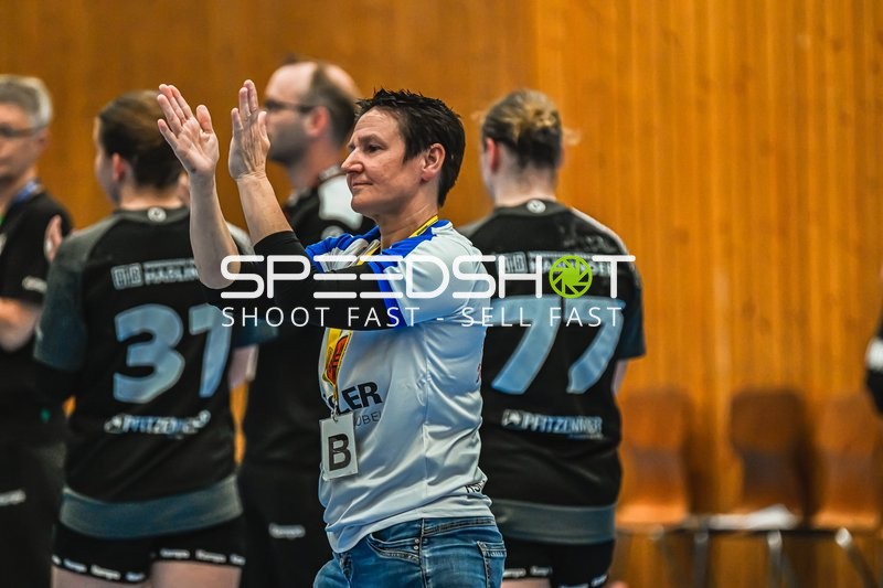 Szene mit Jule Schulz (31; HSG Bensheim/Auerbach U19) und Jana Schink (77; HSG Bensheim/Auerbach U19)