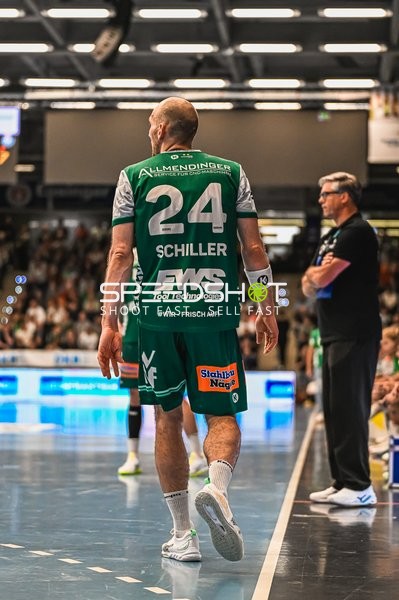 Szene mit 24; HSG Wetzlar