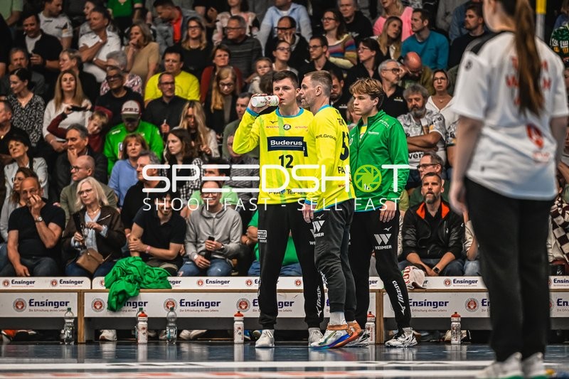 Szene mit Andreas Palicka (52; HSG Wetzlar), Anadin Suljakovic (12; HSG Wetzlar) und Hendrik Pantel (16; HSG Wetzlar)