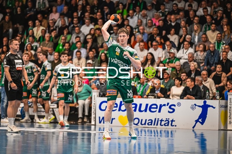 Szene mit Nikola Grahovac (2; HSG Wetzlar)