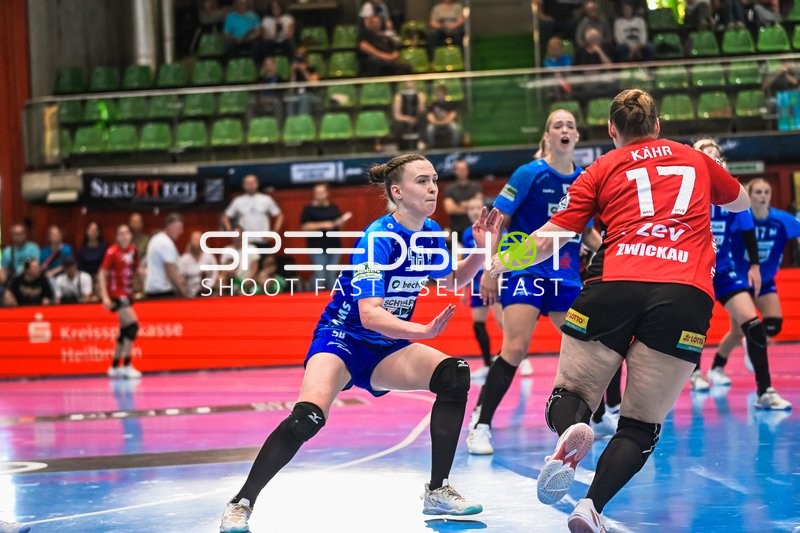 Szene mit Kim Hinkelmann (5; Sport-Union Neckarsulm) und Lilli Holste (58; Sport-Union Neckarsulm)