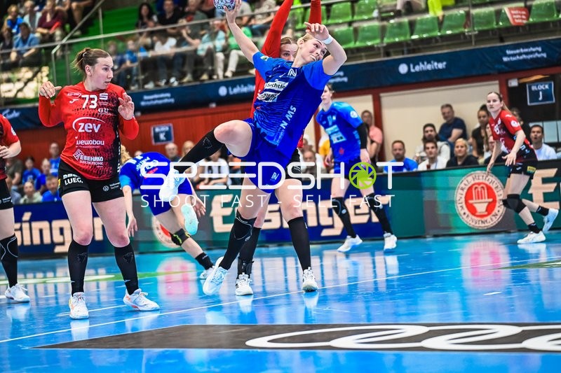 Szene mit Kim Hinkelmann (5; Sport-Union Neckarsulm) und Zoe Stens (73; BSV Sachsen Zwickau)