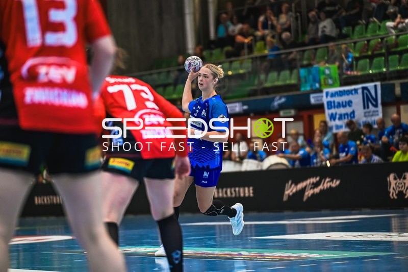 Szene mit Kim Hinkelmann (5; Sport-Union Neckarsulm) in der Ballei