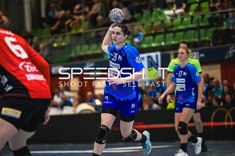Szene mit Merle Albers (39; Sport-Union Neckarsulm) und Lynn Holtman (17; Sport-Union Neckarsulm)