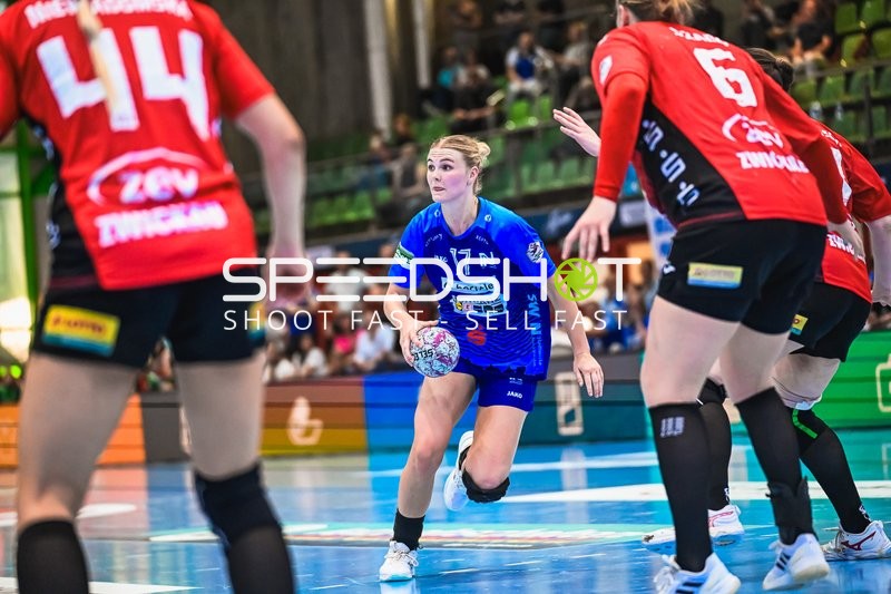 Szene mit Lynn Holtman (17; Sport-Union Neckarsulm) in der Ballei