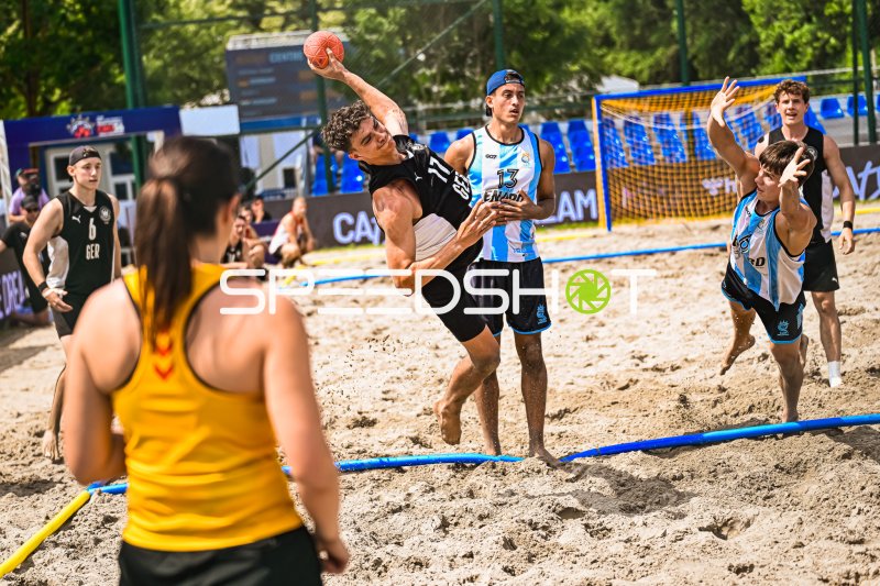 KRAUTH Tim (#17; Deutschland Beachhandball) beim Sprungwurf in Zagreb