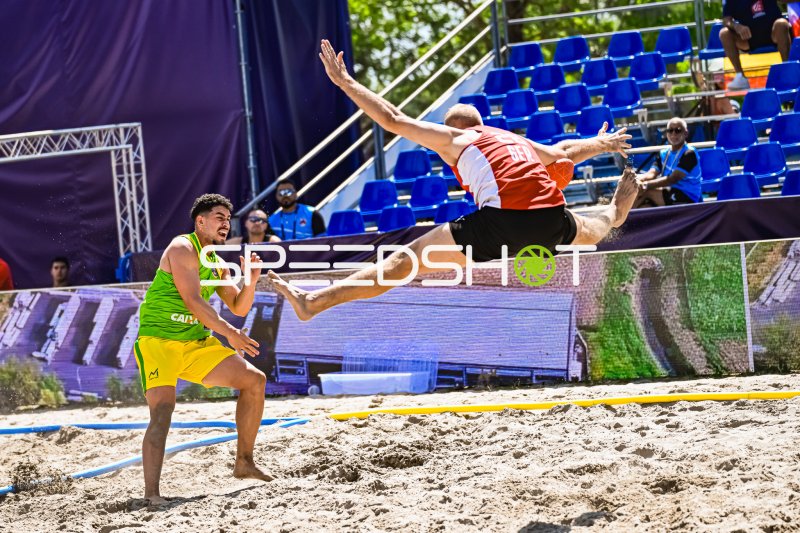 Spektakulärer Sprungwurf im Beachhandball-Duell in Zagreb