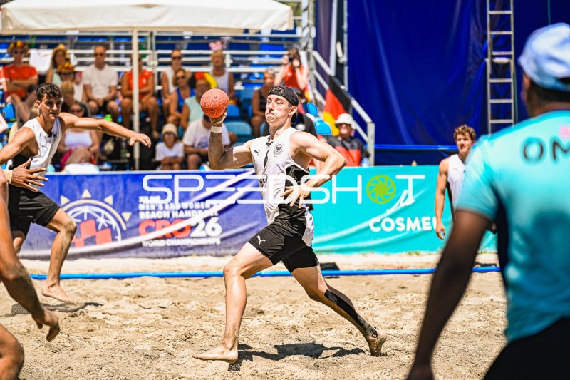 Deutschland Beachhandball: Wurfaktion bei der Beach Handball WM in Zagreb