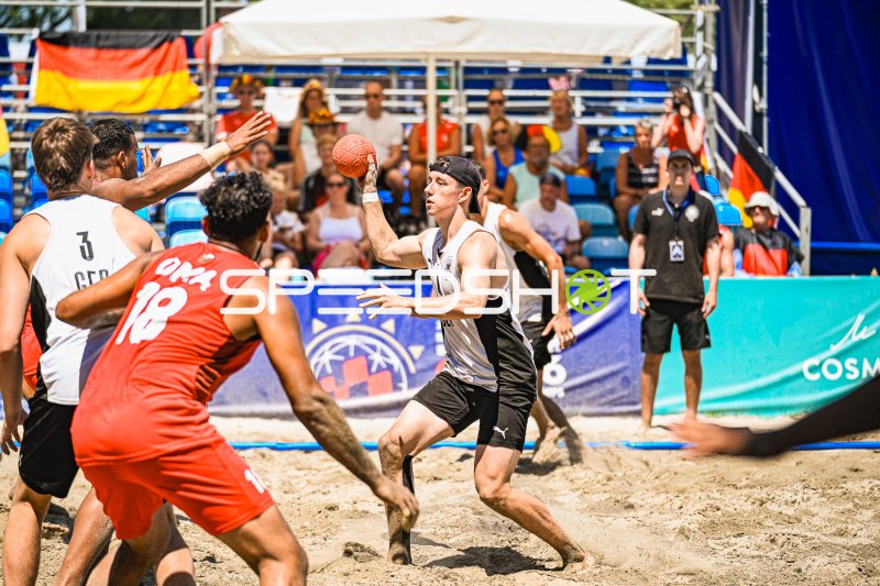 LIEBECK Lennart (#3; Deutschland Beachhandball) im Angriff gegen Gegner
