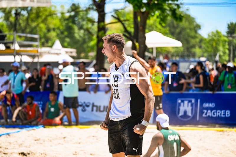 Robin John (#18; Deutschland Beachhandball) jubelt beim Turnier in Zagreb