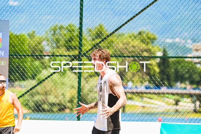 Severin Henrich (#13; Deutschland Beachhandball) mit emotionalem Ausruf