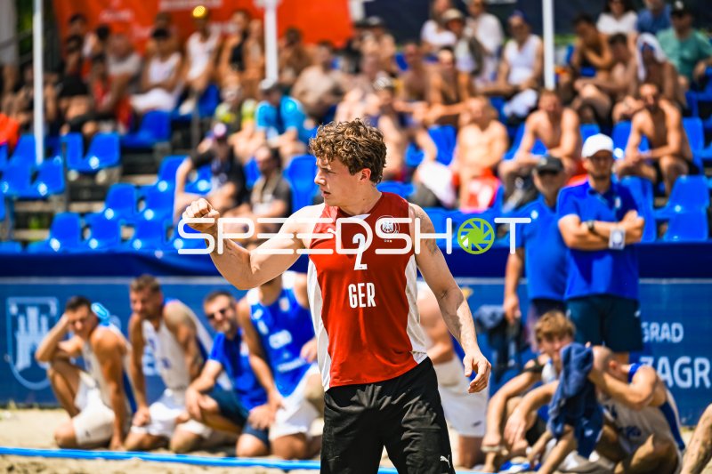 Lennart Wörmann (#2; Deutschland Beachhandball) jubelt in Zagreb