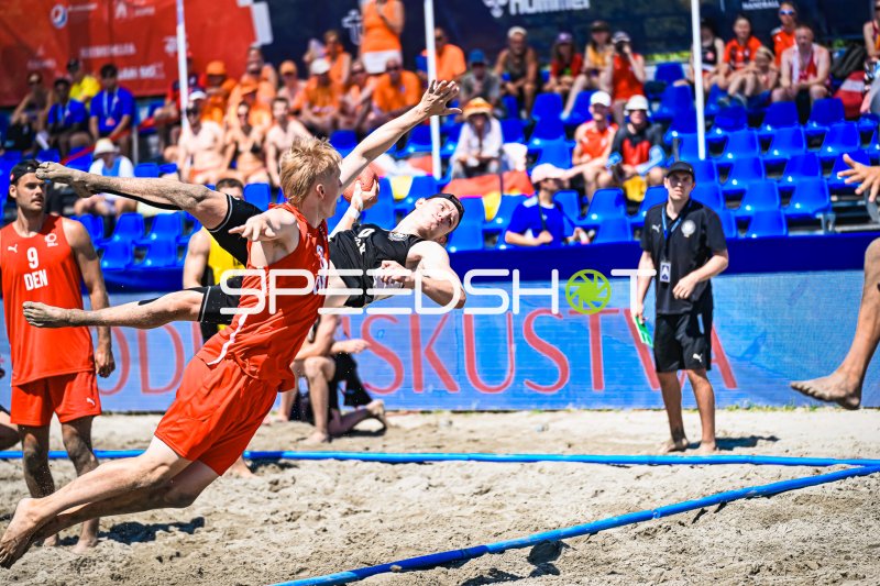Lars Zelser (#6, Deutschland) spektakulärer Wurf beim Beach-Handball in Zagreb