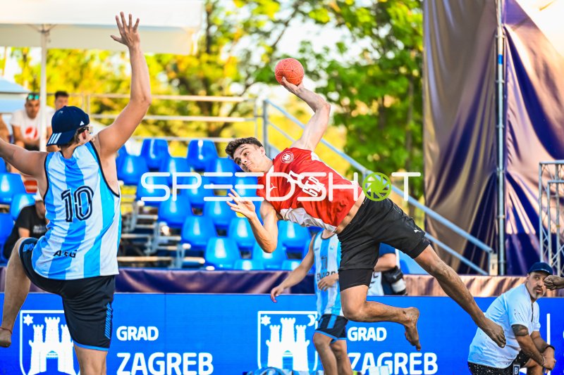 Tim Krauth (#17; Deutschland Beachhandball) beim Sprungwurf gegen Argentinien