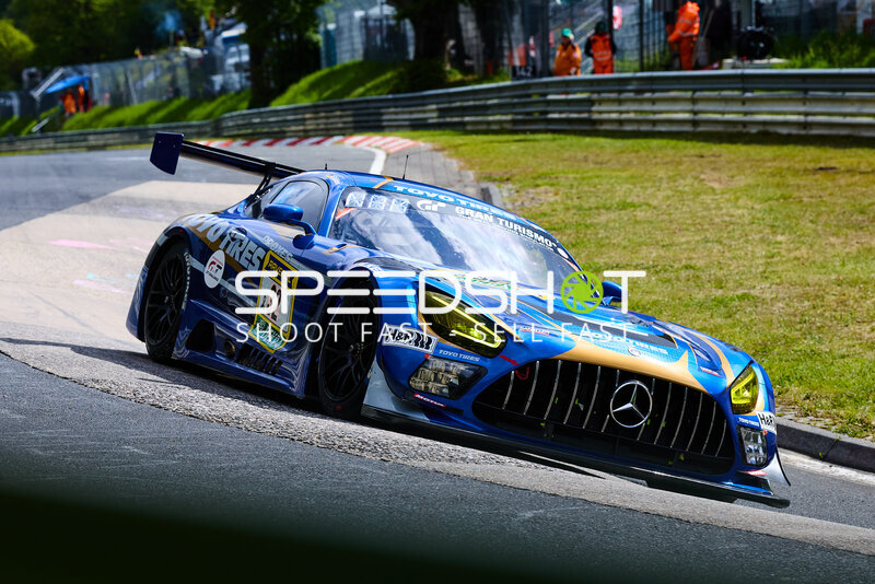 Mercedes-AMG GT3 #32 von Toyo Tires with Ring Racing auf dem Nürburgring