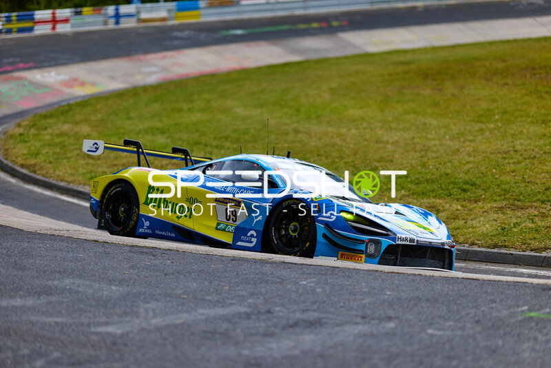 McLaren GT3 #69 von Doerr Motorsport auf der Nordschleife
