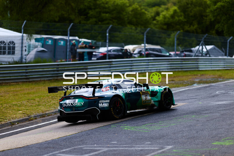 Aston Martin #37 von PROsport Racing auf dem Nürburgring