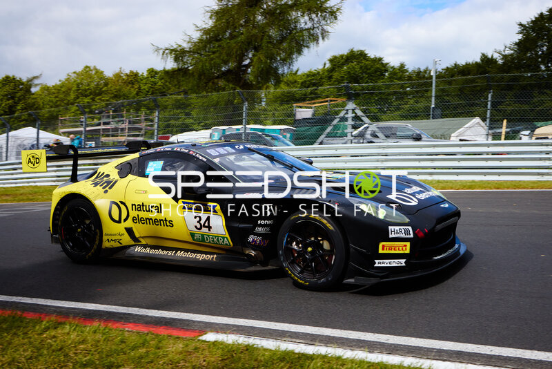 Aston Martin GT3 #34 von natural elements by Walkenhorst Motorsport am Nürburgring