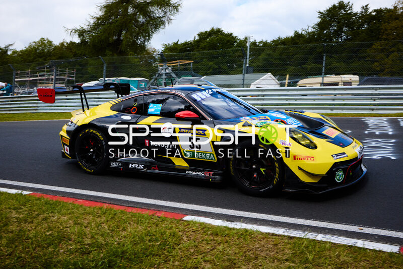Porsche 911 GT3 #55 von Dinamic GT auf dem Nürburgring