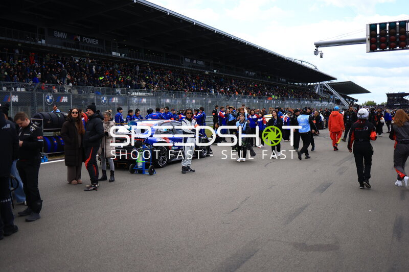 Subaru STI Performance #88 in der Startaufstellung am Nürburgring