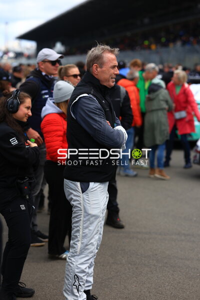 Dirk Adorf in der Startaufstellung beim 24h Nürburgring
