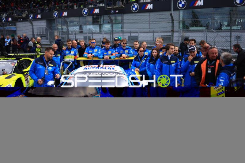 Doerr Motorsport Team in der Startaufstellung beim 24h Nürburgring