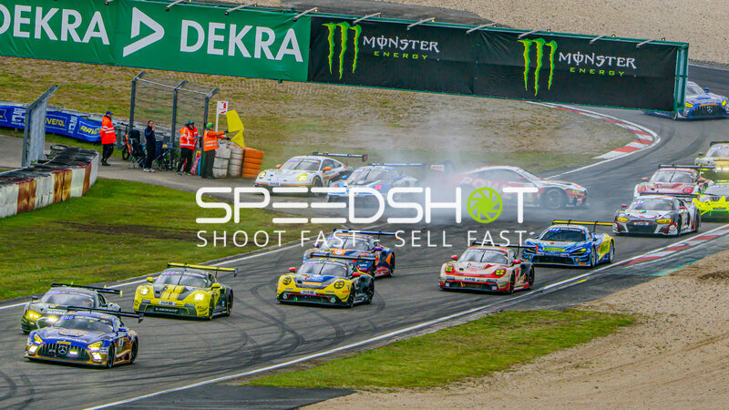 Startphase mit Zwischenfall beim 24h Nürburgring 2026