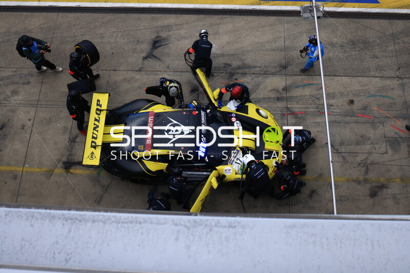 Dunlop Motorsport #17 beim Boxenstopp aus der Vogelperspektive