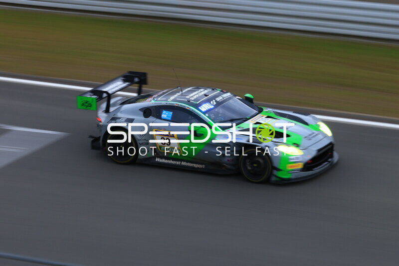 Aston Martin Vantage GT3 #39 von Walkenhorst Motorsport auf dem Nürburgring