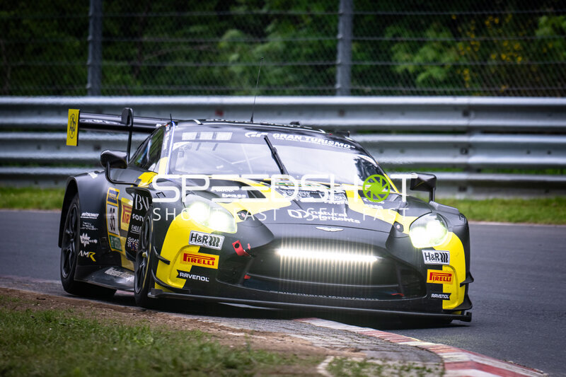 Aston Martin GT3 #35 von Walkenhorst Motorsport auf der Nordschleife